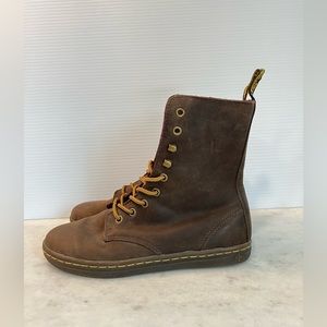 NWOT DOC MARTENS SHOREDITCH TALL